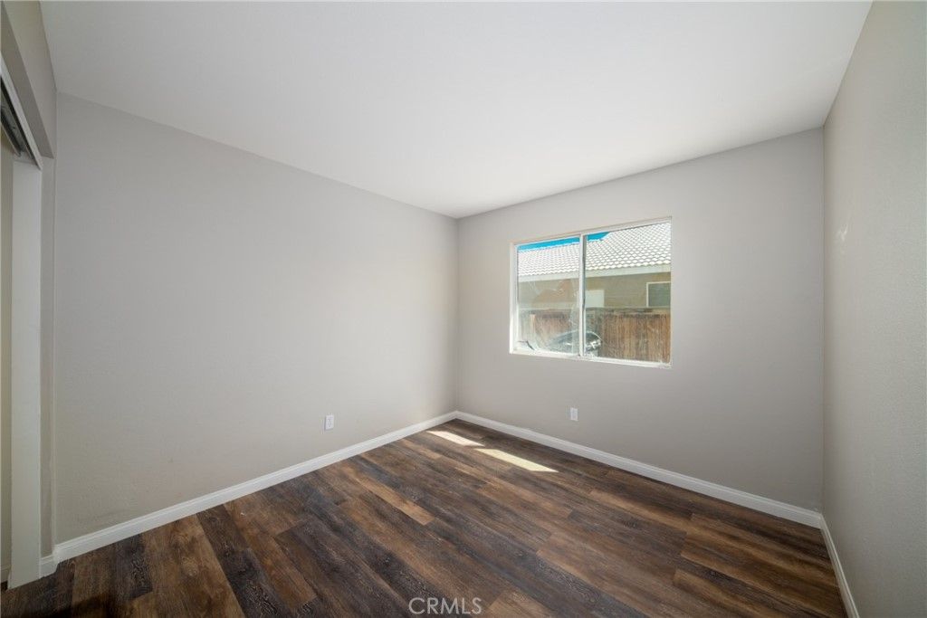 listing image 130724049517551328836