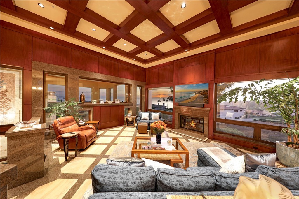 Ritz Cove (RC) - Residential