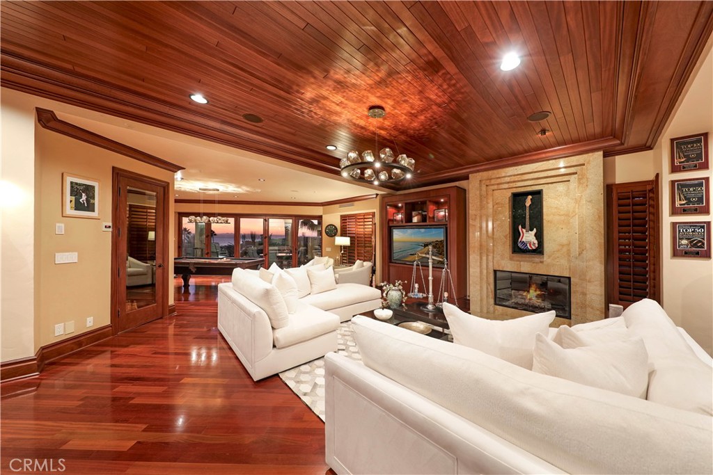 Ritz Cove (RC) - Residential