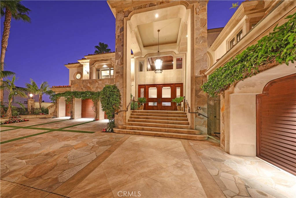 51 Ritz Cove Drive