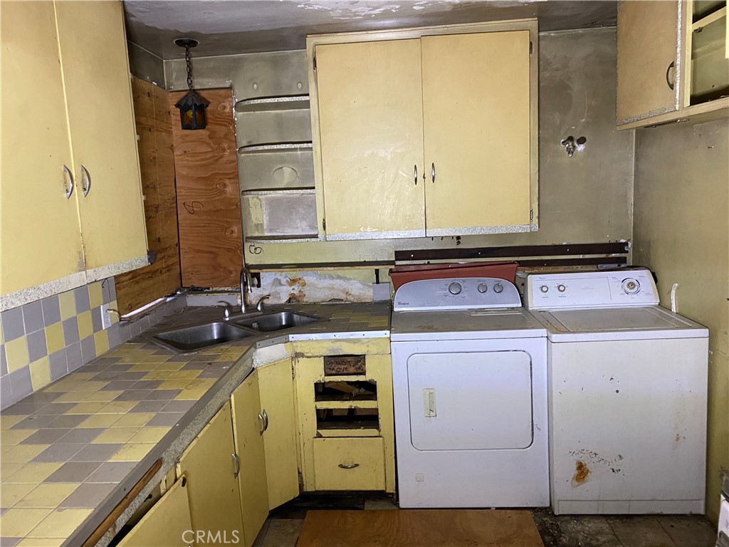 1636 Meridian Avenue