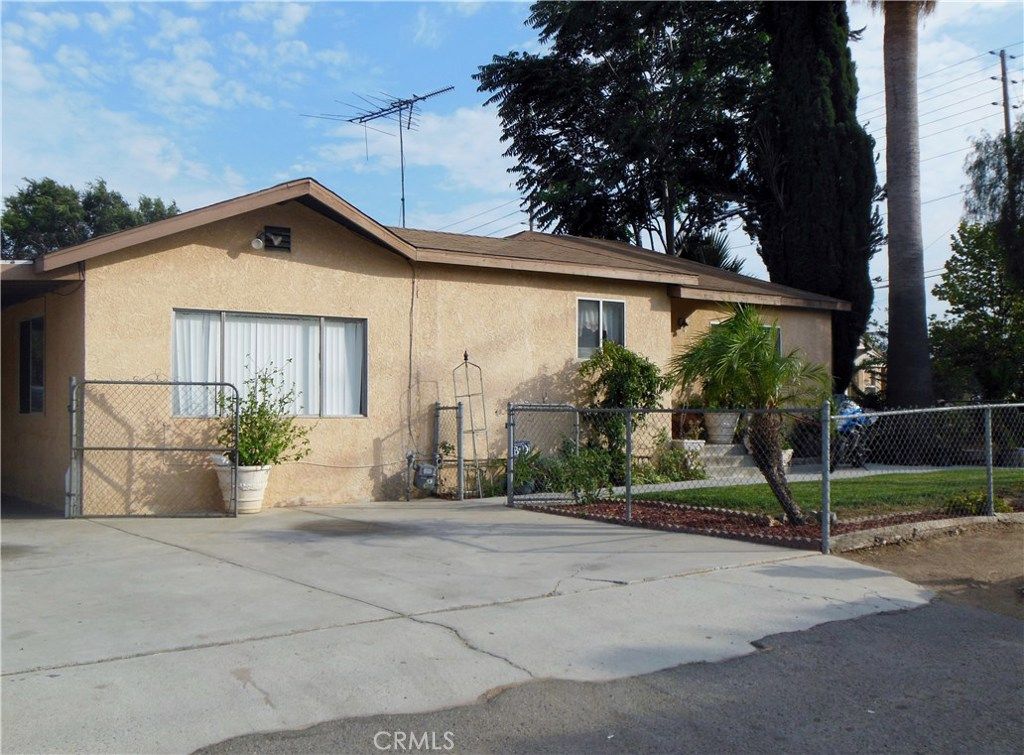 listing image 130729474182625357048