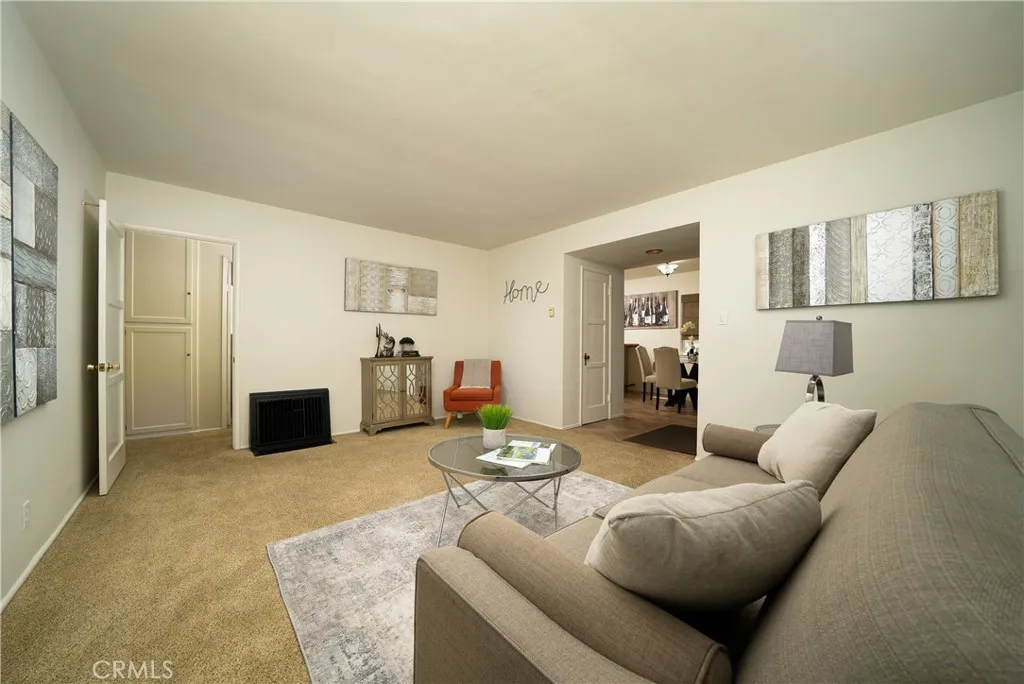 Lakewood, California 90713, United States, 3 Bedrooms Bedrooms, ,1 BathroomBathrooms,Residential,Pending,105121