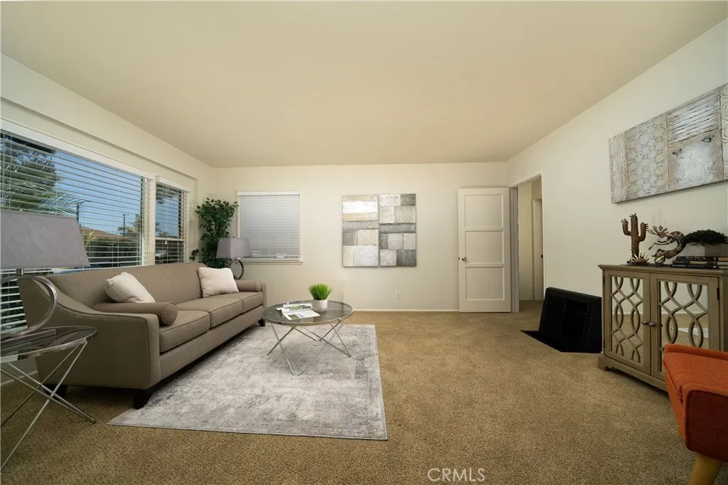 Lakewood, California 90713, United States, 3 Bedrooms Bedrooms, ,1 BathroomBathrooms,Residential,Pending,105121