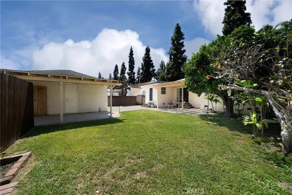 Lakewood, California 90713, United States, 3 Bedrooms Bedrooms, ,1 BathroomBathrooms,Residential,Pending,105121