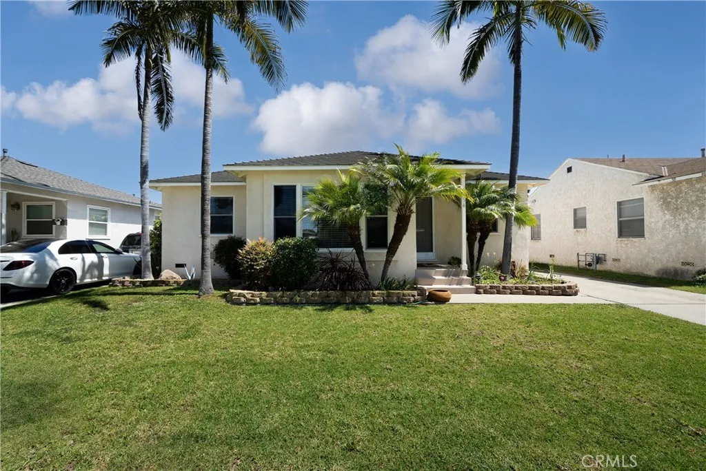 Lakewood, California 90713, United States, 3 Bedrooms Bedrooms, ,1 BathroomBathrooms,Residential,Pending,105121