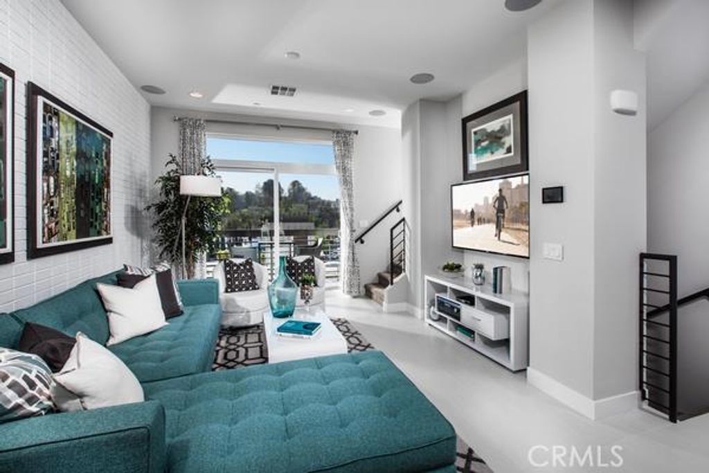listing image 130724311691938590212