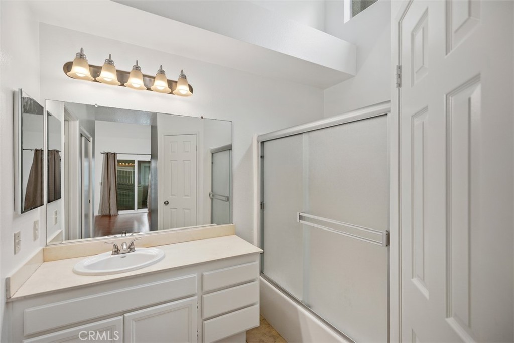 Expressions (RNE) - Residential Lease