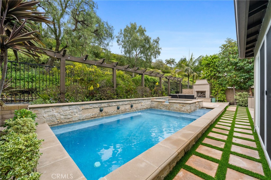 27694 Manor Hill Road