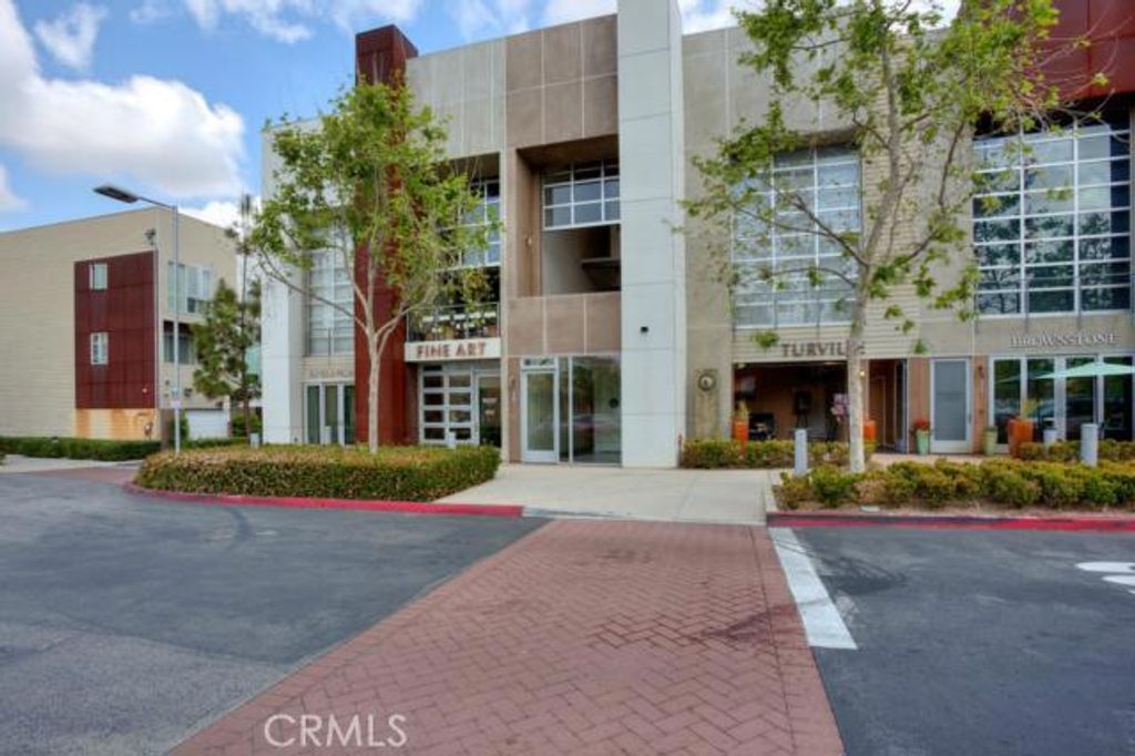 listing image 130723925577513704859