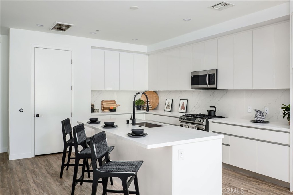 118 Astronaut Ellison S Onizuka Street 501