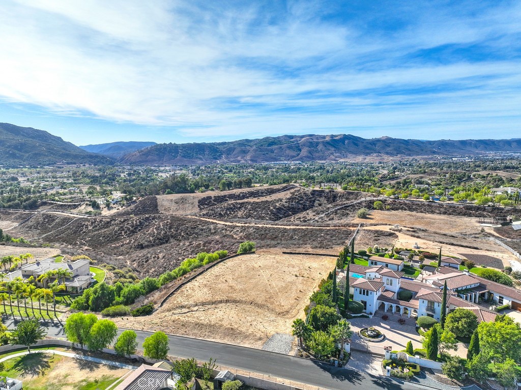 43677 Calle De Velardo