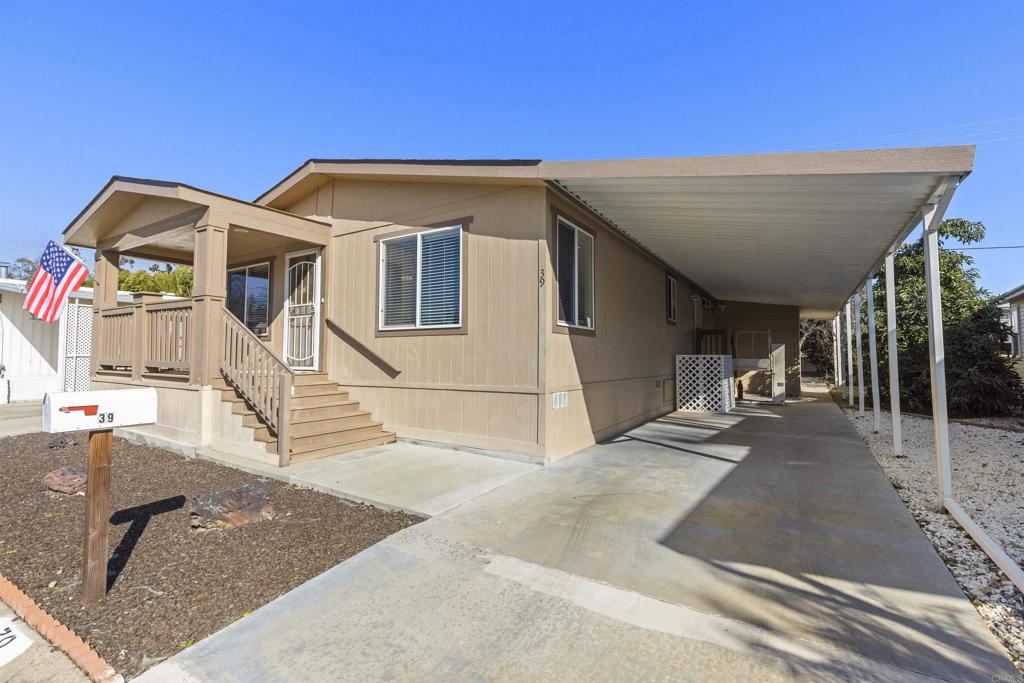 525 W El Norte Parkway 39