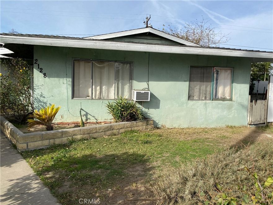 Looking for a well-priced Duplex! Look no further!  This duplex is in a prime location and needs some TLC.  Each unit is a 2 bedroom 1 bath unit, both with long term tenants. Plenty of room for improvements.