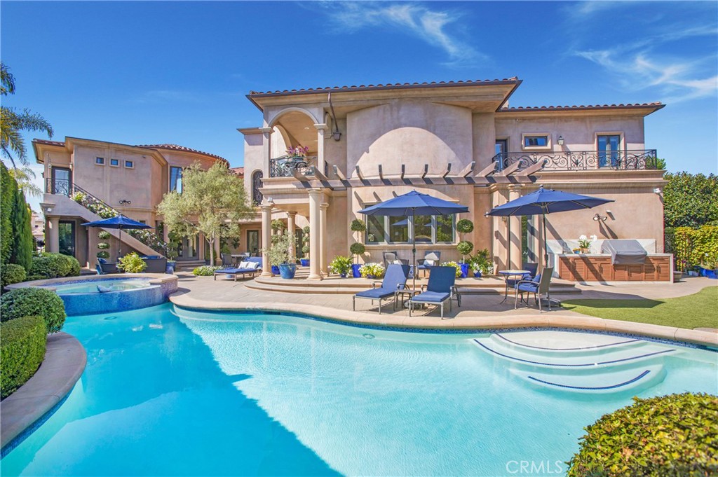 Ritz Cove (RC) - Residential