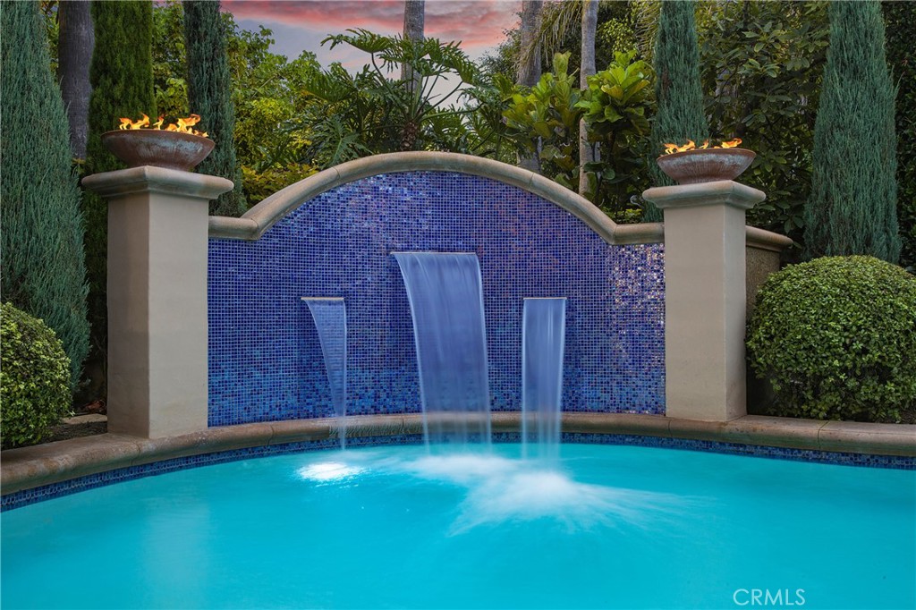 Ritz Cove (RC) - Residential