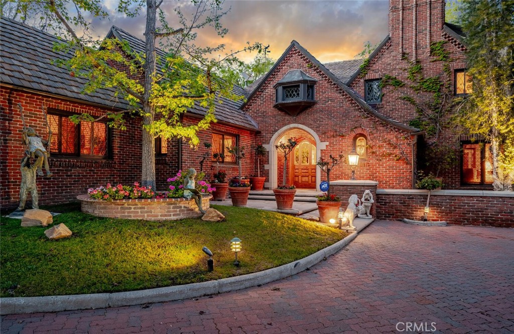 24363 Rolling View Road