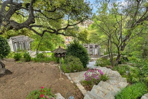 A home in Hidden Hills