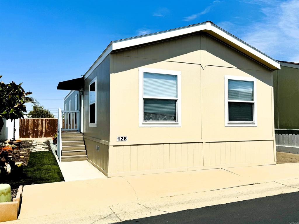 View Chula Vista, CA 91911 mobile home