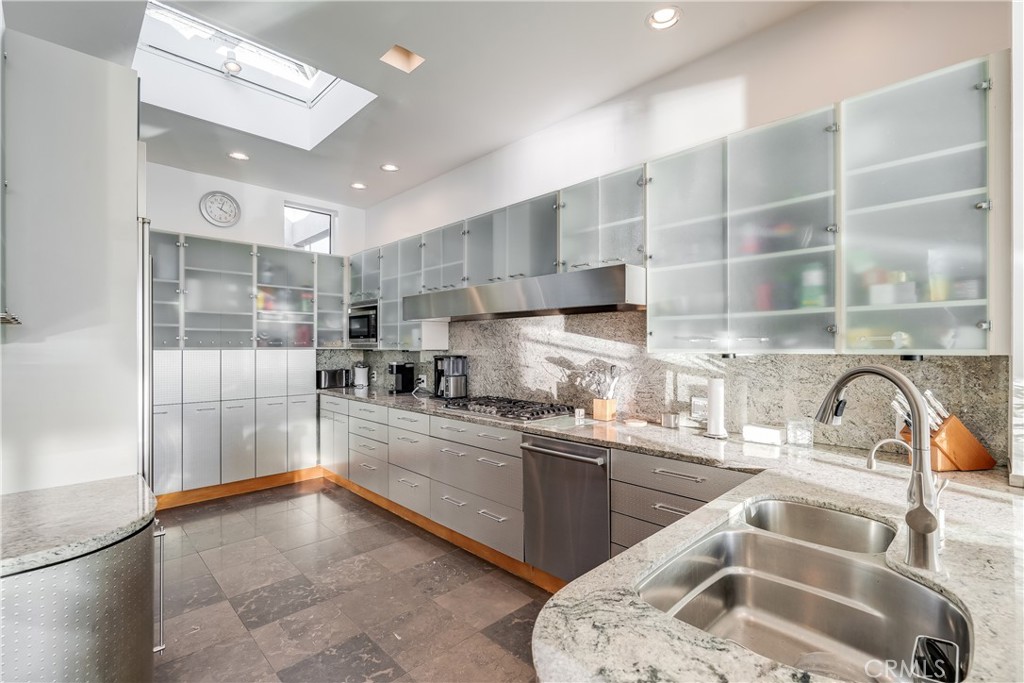 Balboa Island - Main Island (BALM) - Residential Lease
