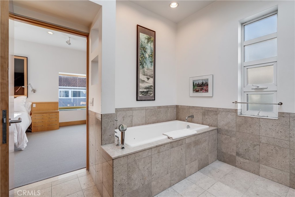 Balboa Island - Main Island (BALM) - Residential Lease