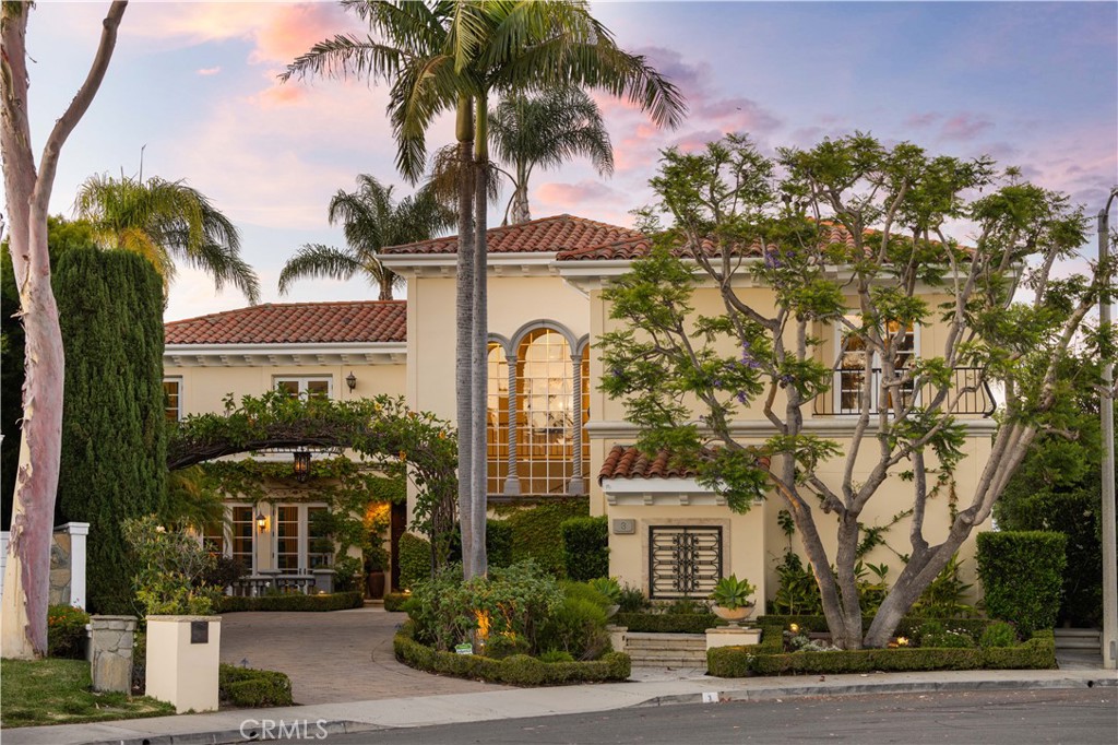 Crest Custom (CH) - Residential