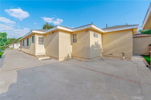 A home in South Gate