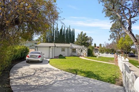 5163 Alhama Drive Woodland Hills CA 91364