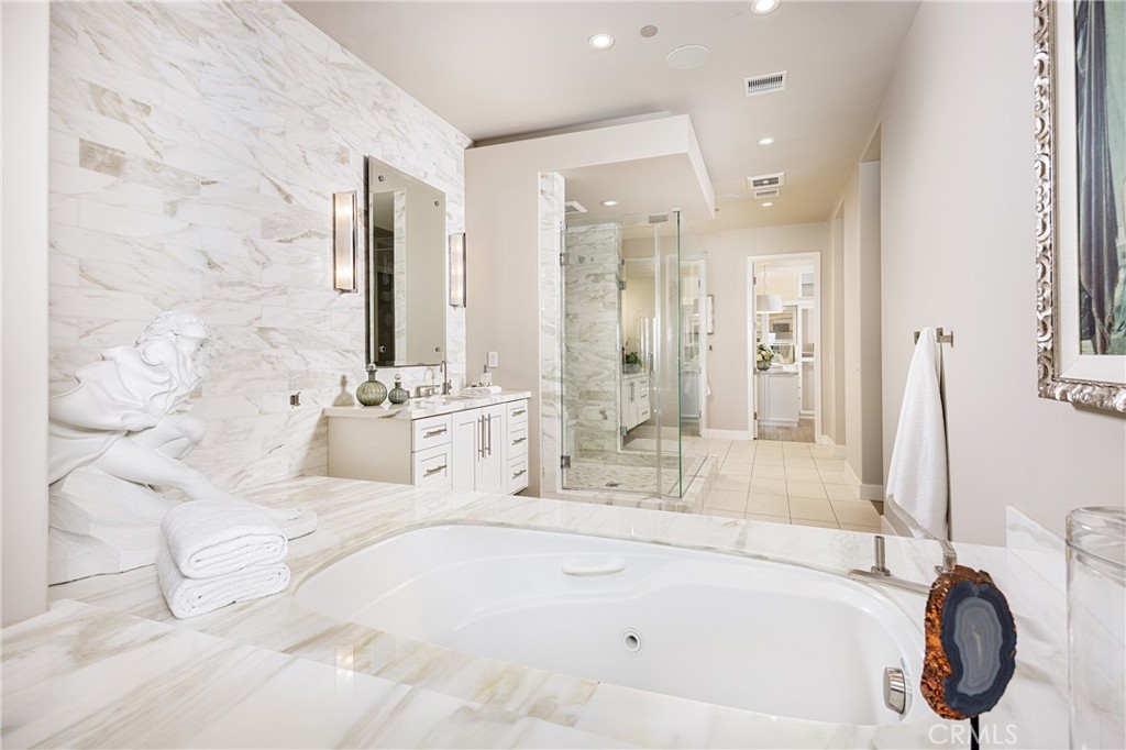 The Grand Monarch - Residential