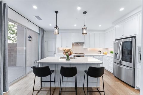 107 Sugarwood Irvine CA 92618