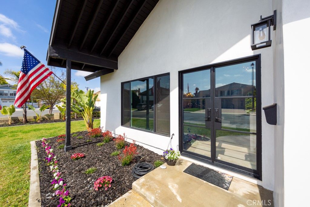 listing image 130725907960886426584