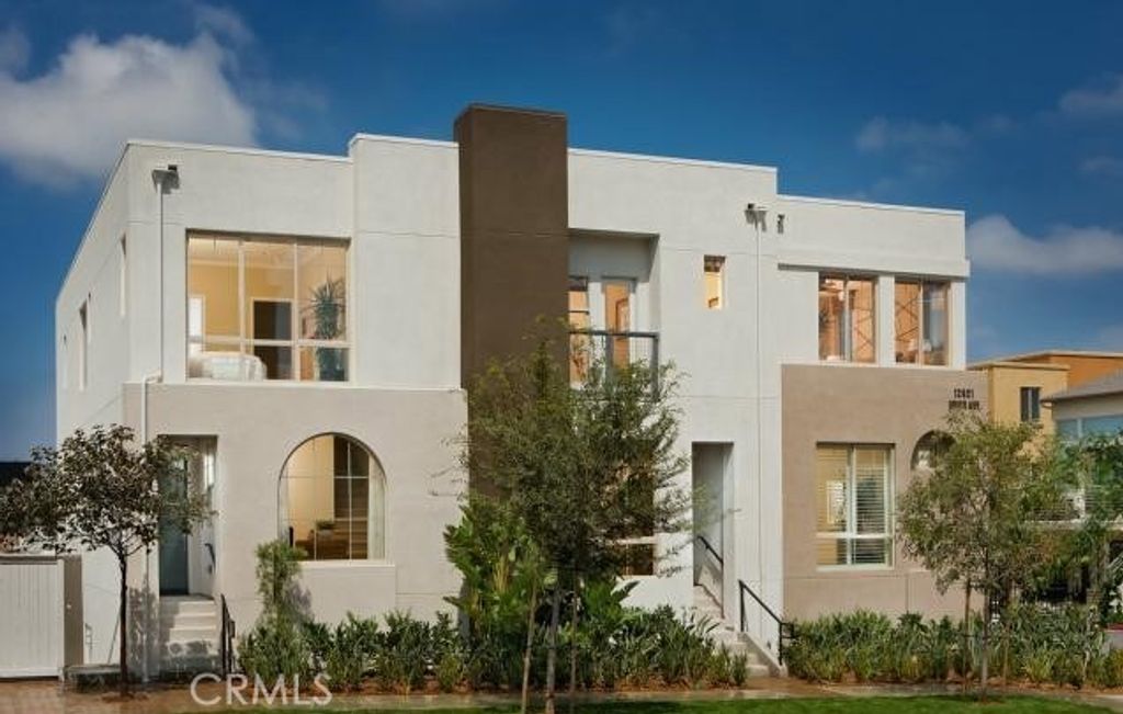 listing image 130727421555349768156