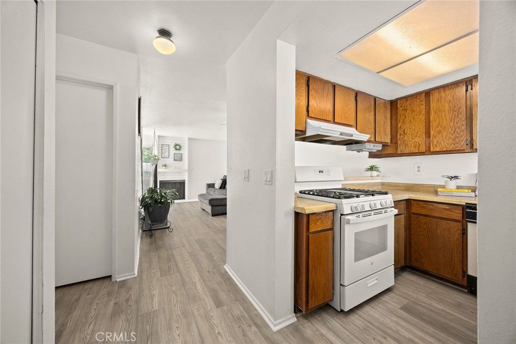 listing image 130726857861597371822
