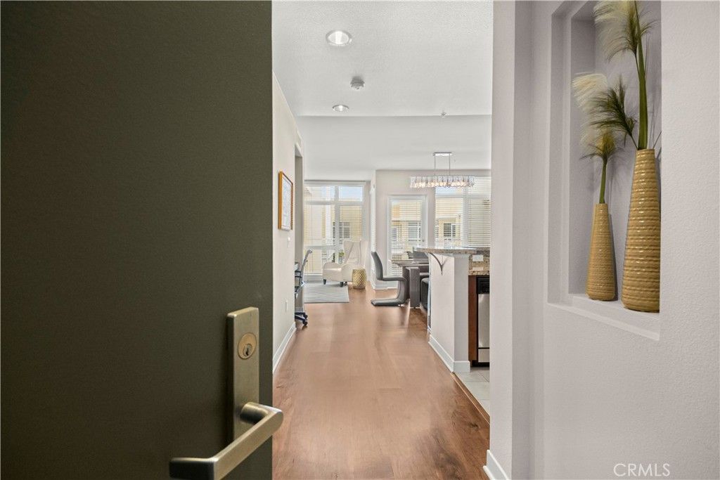 listing image 130722911848858243006