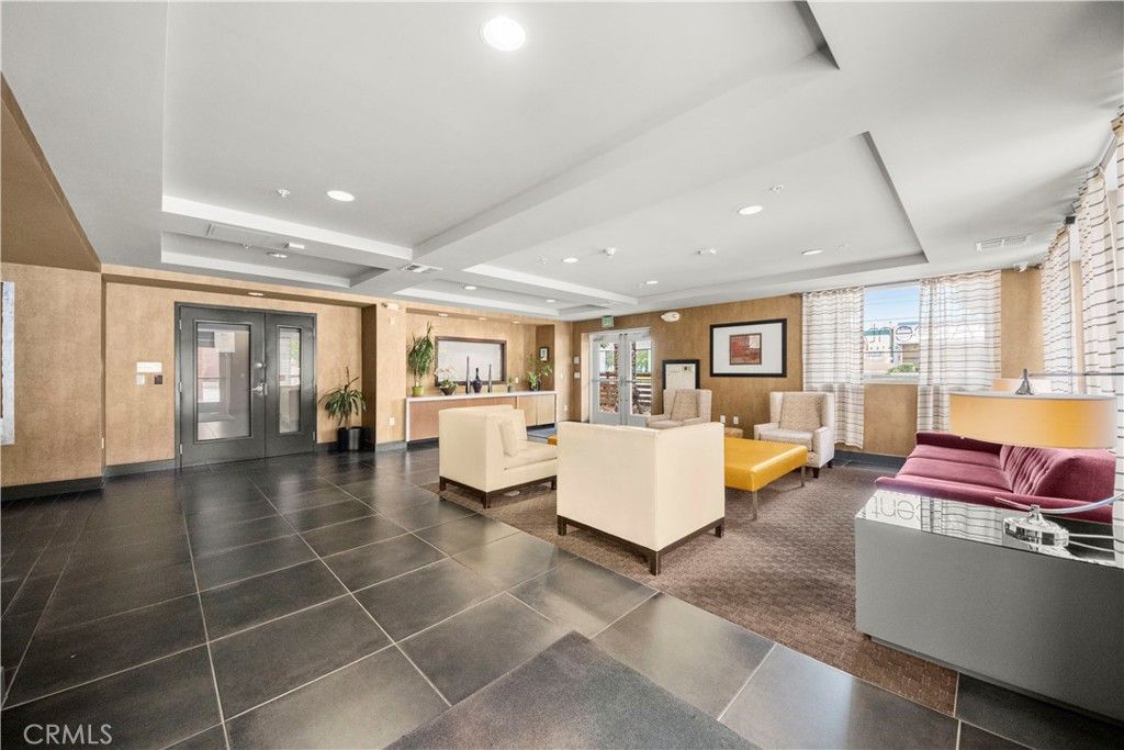listing image 130728821567809015493