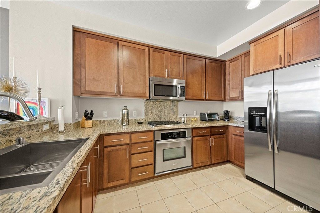 listing image 130729350923736255939