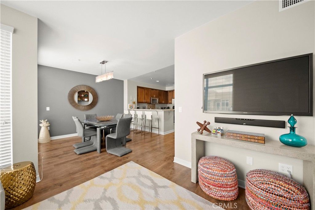 listing image 130721264294701310350