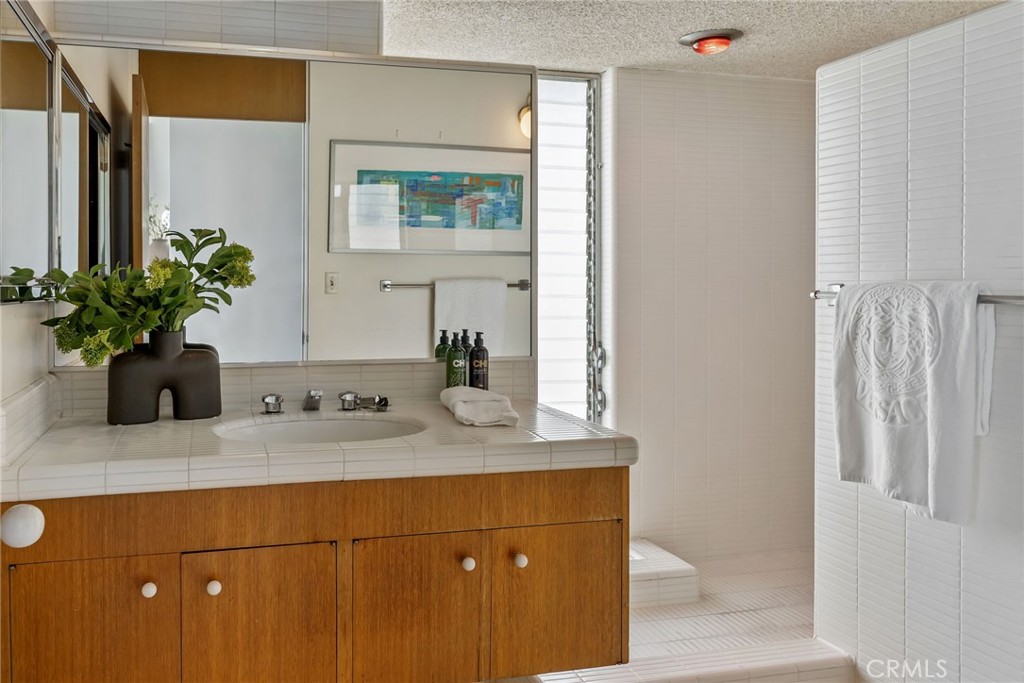 Harbor Island (HARI) - Residential