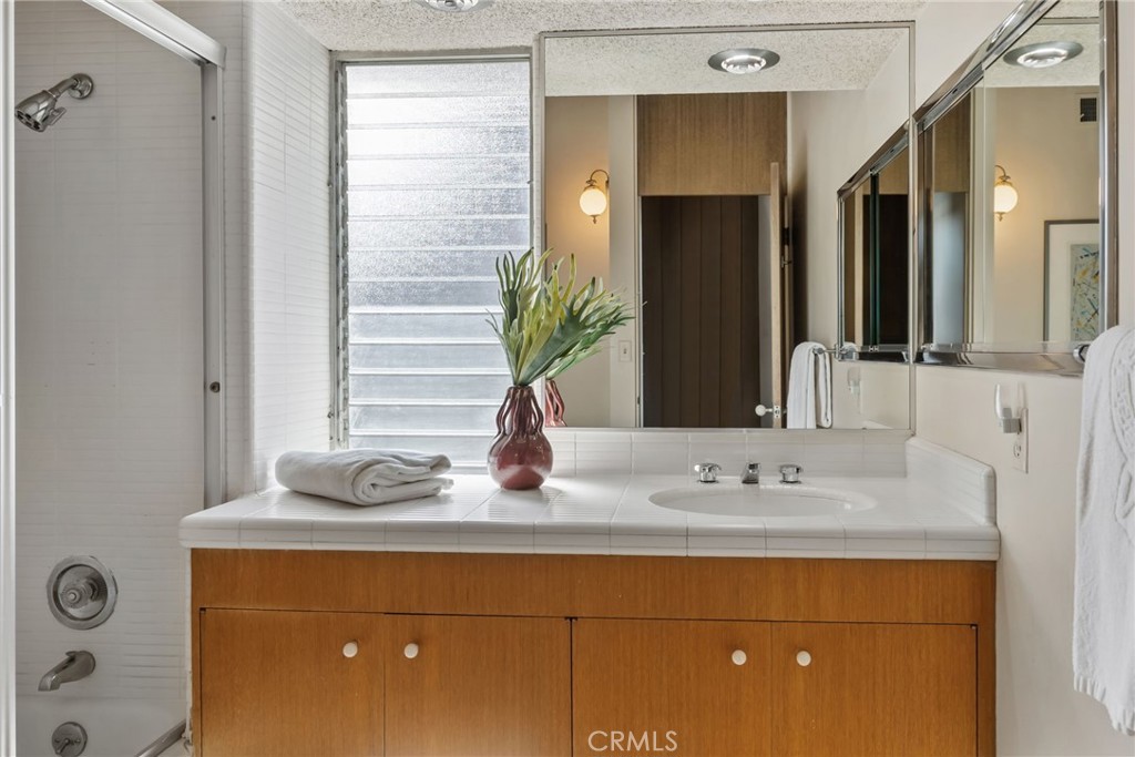 Harbor Island (HARI) - Residential