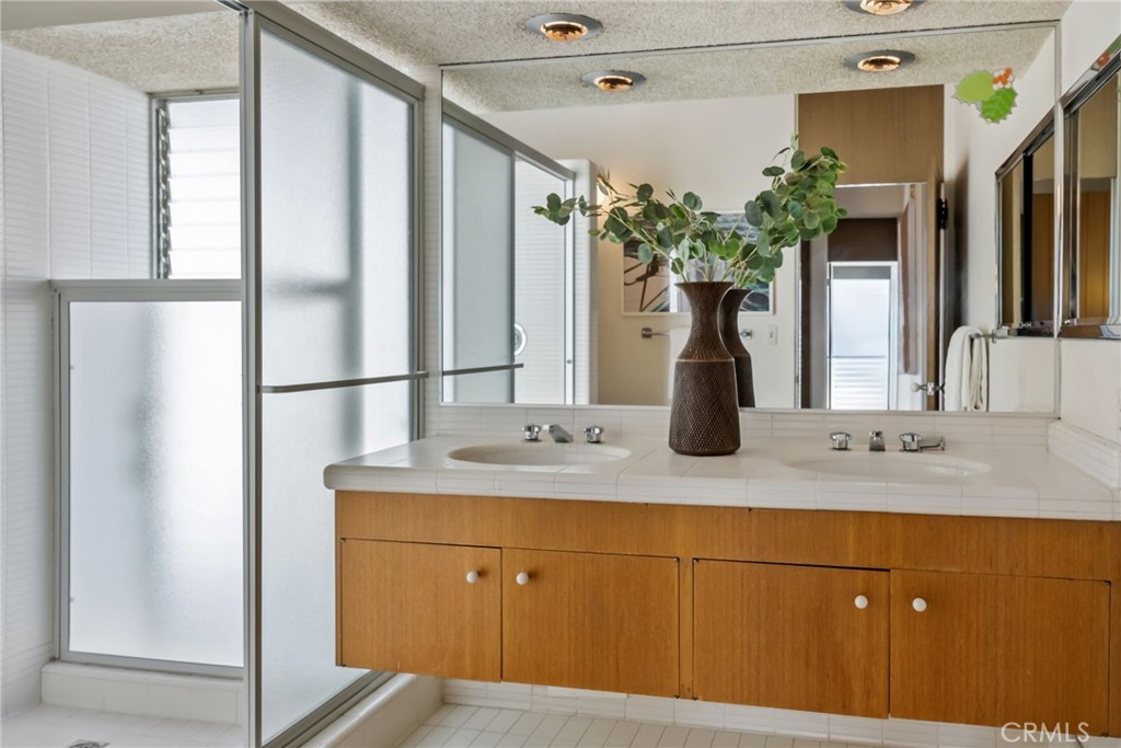 Harbor Island (HARI) - Residential