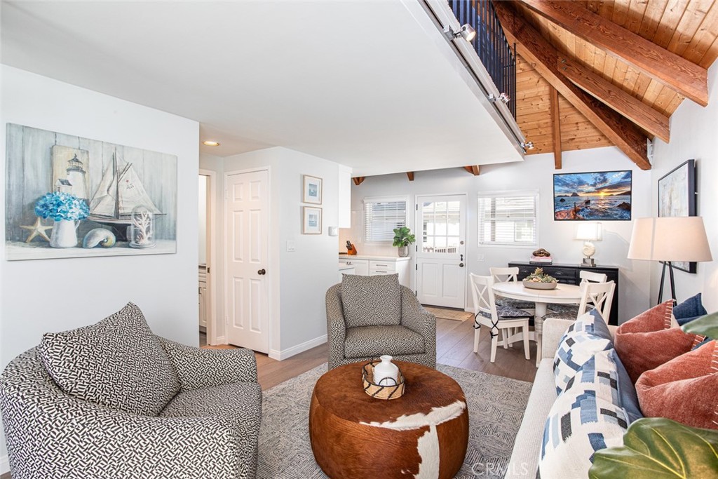 114 Emerald Avenue 1/2