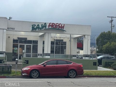 Photo of 10760 Riverside Drive, Hollywood, CA 91602 (MLS # SB25029482)