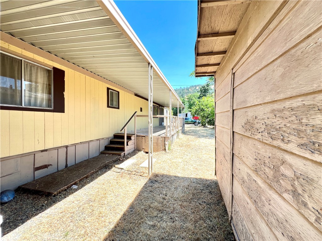 Photo 16 of 21 of 13109 1st Street mobile home
