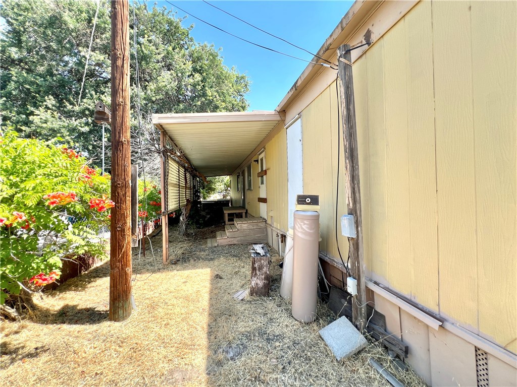 Photo 15 of 21 of 13109 1st Street mobile home