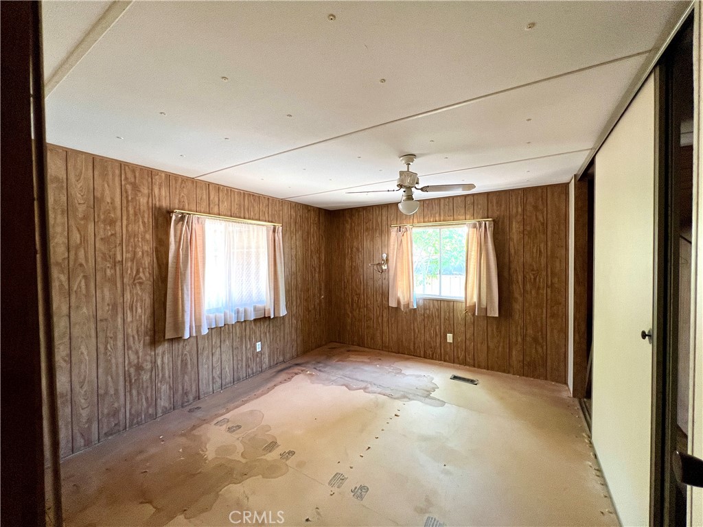 Photo 10 of 21 of 13109 1st Street mobile home