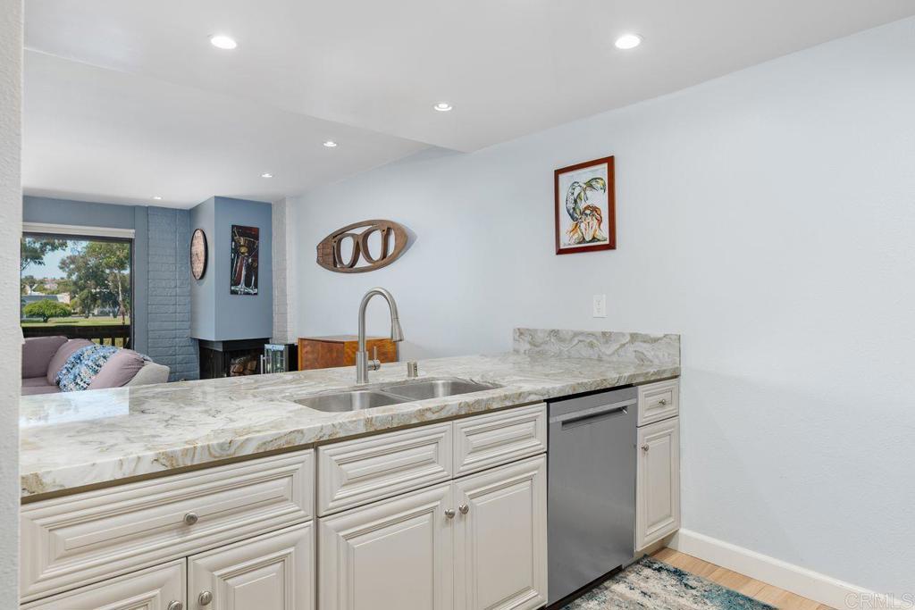 Photo 14 of 53 of 2504 Navarra Drive 202 townhome