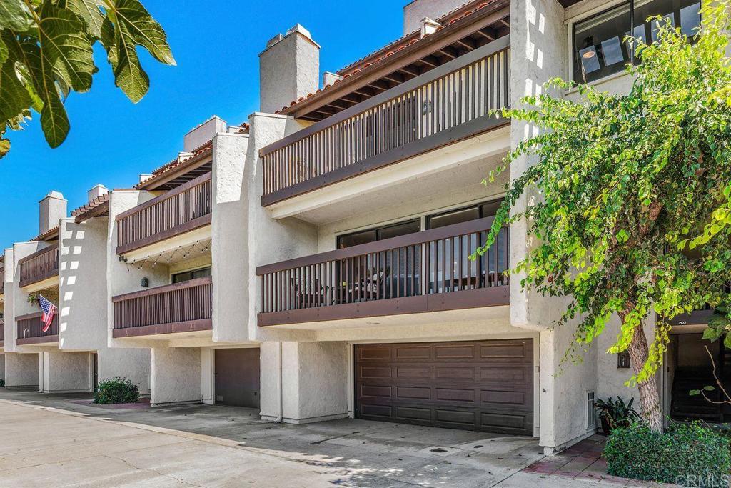 View Carlsbad, CA 92009 townhome