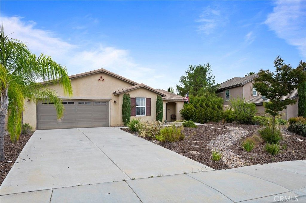 listing image 130725496744723505690