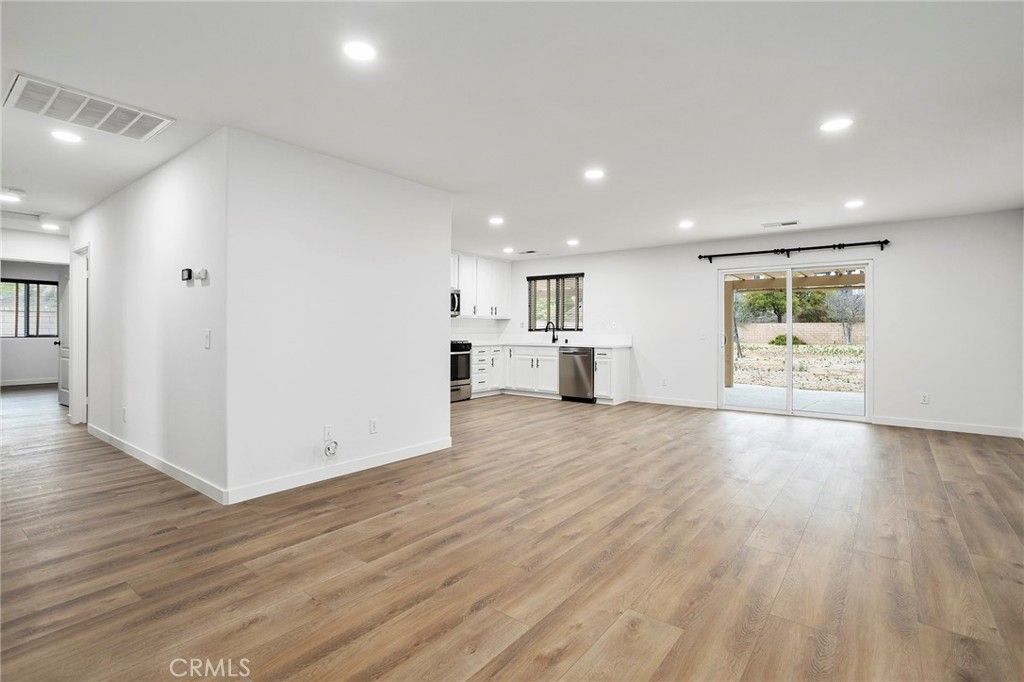 listing image 130723130005542889420