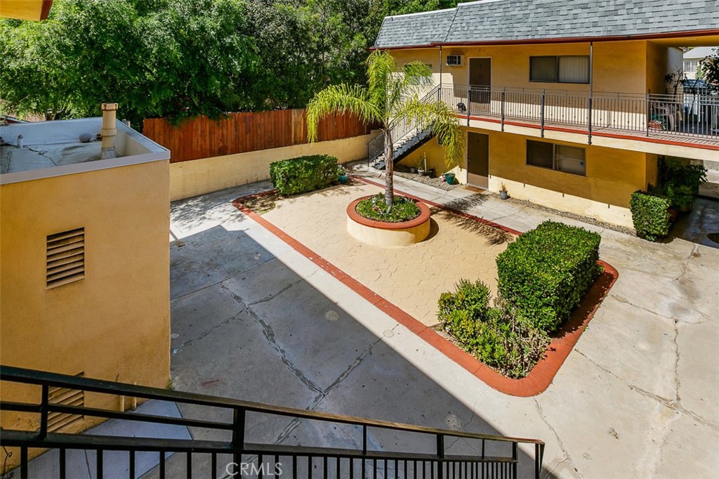 Properties 3 4121 Marmion Way